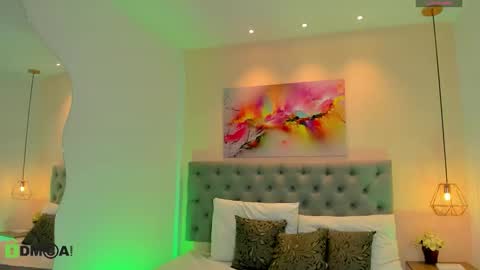 Ashlie  online show from November 6, 8:59 pm