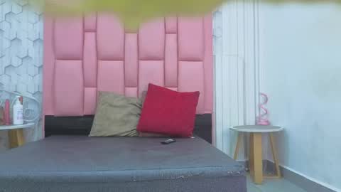 ashlleyray online show from May 12, 7:09 pm