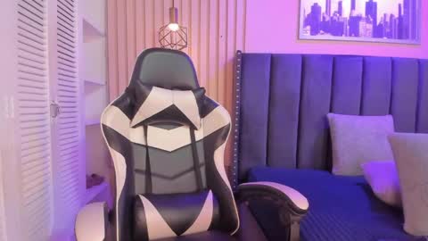 ashlye_miller_ online show from May 23, 8:07 pm