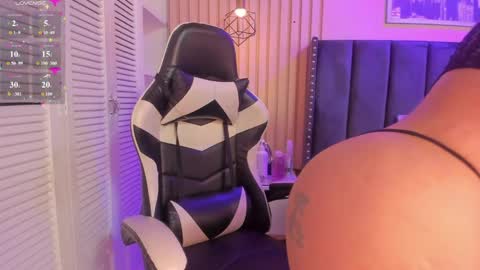 ashlye_miller_ online show from May 16, 7:57 pm