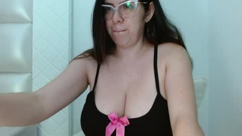 AshlyMoon online show from June 26, 11:39 pm