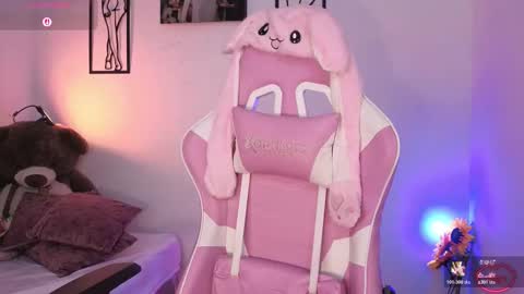 Ashly  online show from February 28, 7:02 pm