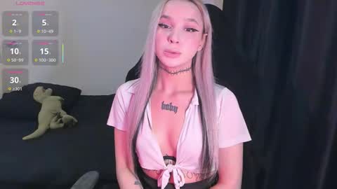 Mila online show from February 8, 2:10 pm