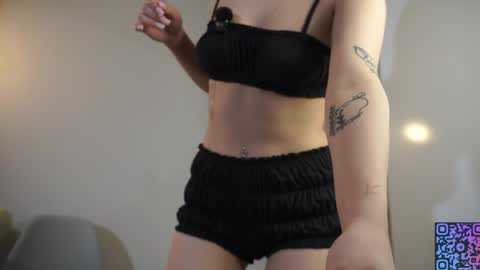 asian-secret online show from March 25, 7:28 pm