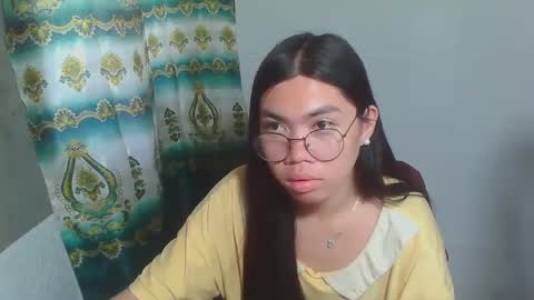 Snapshot of asian_rhean chatting on February 22, 3:45 am Rhean online show from February 22, 3:45 am