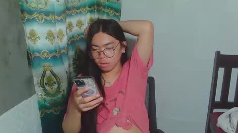 Snapshot of asian_rhean chatting on February 2, 1:12 am Rhean online show from February 2, 1:12 am