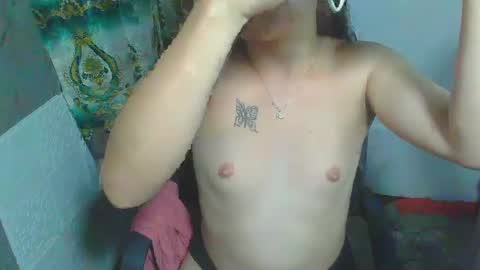 Snapshot of asian_rhean chatting on March 6, 3:56 pm Rhean online show from March 6, 3:56 pm