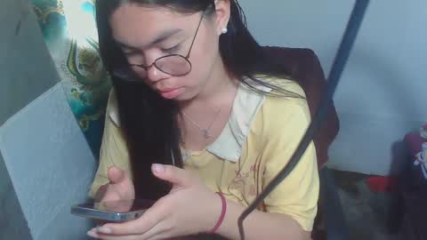 Snapshot of asian_rhean chatting on March 9, 5:00 am Rhean online show from March 9, 5:00 am