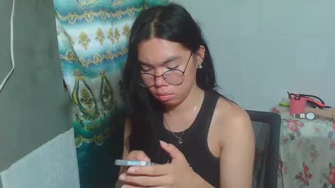 Snapshot of asian_rhean chatting on January 12, 1:53 am Rhean online show from January 12, 1:53 am