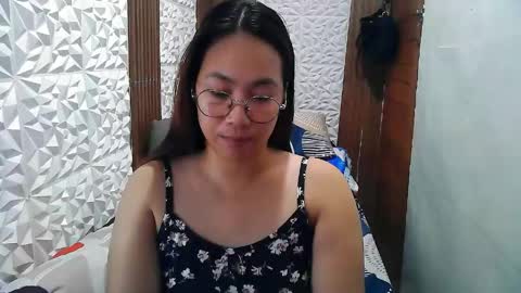 Trixie online show from May 11, 4:04 pm