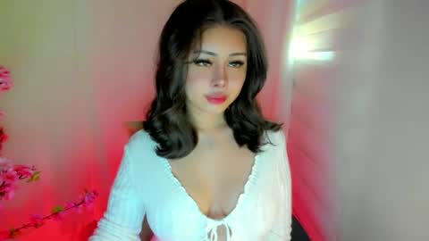 Hien online show from November 10, 2:39 am