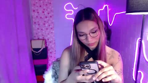 HI IM TAMIRA LOOKING FOR SERIOUS RELATIONSHIP online show from May 13, 6:02 pm