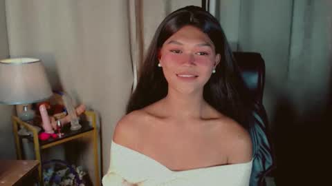 Kianna online show from May 18, 11:27 am
