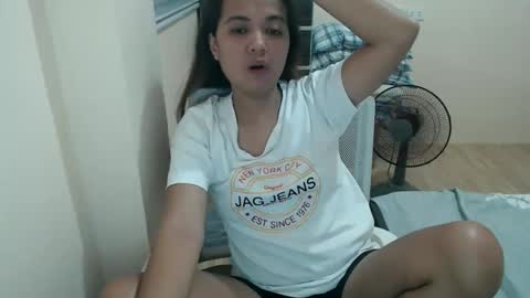 asianprettymay online show from April 12, 1:47 pm