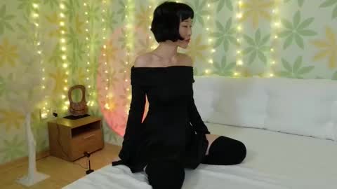 Snapshot of asianshiny chatting on October 20, 1:36 pm Alice online show from October 20, 1:36 pm