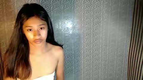 kisses online show from May 11, 9:12 pm