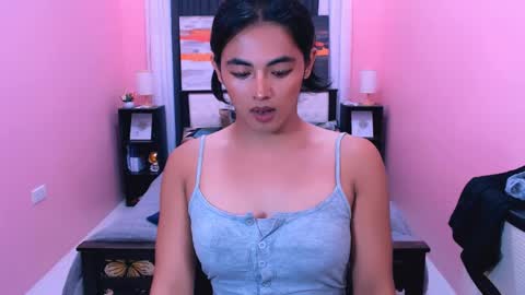asianverstwink online show from May 15, 8:50 am