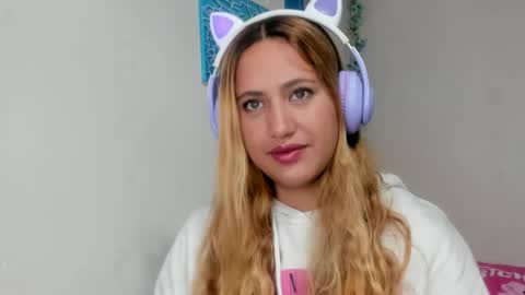 Snapshot of asshly_20 chatting on October 9, 6:56 pm Ashly online show from October 9, 6:56 pm
