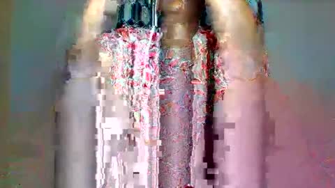 FLORAH DANIEL online show from December 16, 6:36 pm