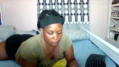 FLORAH DANIEL online show from April 30, 7:19 pm