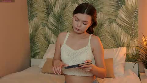 Aster Quinn online show from May 20, 12:46 pm