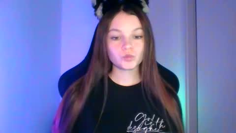 Snapshot of astradream_ chatting on October 2, 5:40 pm astradream_ online show from October 2, 5:40 pm
