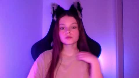 Snapshot of astradream_ chatting on October 6, 6:23 pm astradream_ online show from October 6, 6:23 pm