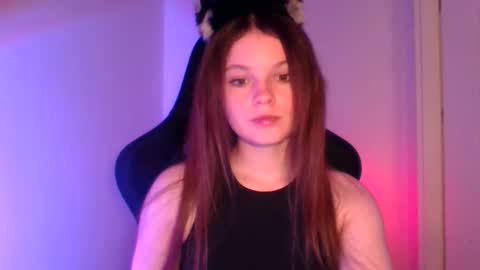 Snapshot of astradream_ chatting on October 3, 5:51 pm astradream_ online show from October 3, 5:51 pm