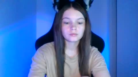Snapshot of astradream_ chatting on September 26, 5:54 pm astradream_ online show from September 26, 5:54 pm