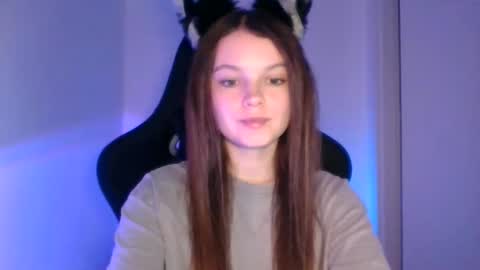 Snapshot of astradream_ chatting on September 29, 5:18 pm astradream_ online show from September 29, 5:18 pm