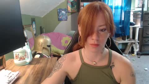 Snapshot of astraeasiren chatting on September 19, 6:07 pm AstraeaSiren online show from September 19, 6:07 pm