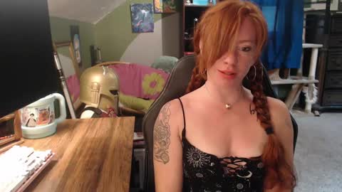 Snapshot of astraeasiren chatting on September 22, 5:55 pm AstraeaSiren online show from September 22, 5:55 pm