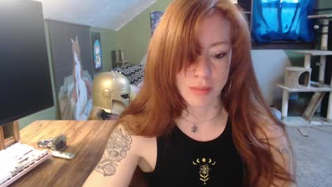 Snapshot of astraeasiren chatting on January 17, 6:23 pm AstraeaSiren online show from January 17, 6:23 pm