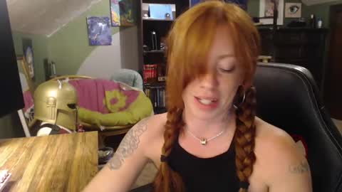 Snapshot of astraeasiren chatting on September 11, 2:34 am AstraeaSiren online show from September 11, 2:34 am