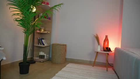Astrea online show from May 25, 7:24 pm