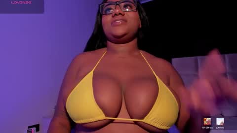 Astrid online show from March 28, 1:49 am