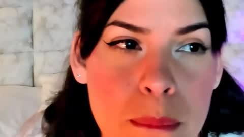 astrid_velle online show from May 6, 12:36 am
