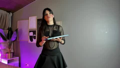 astrid_velle online show from May 26, 12:21 am