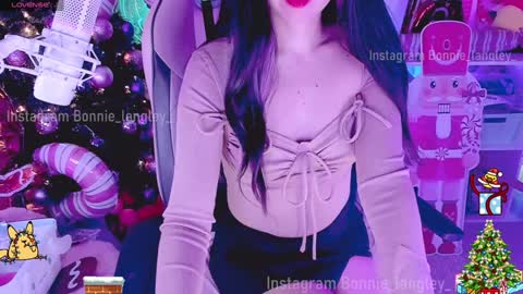 Snapshot of asuka_langleysoryu chatting on January 1, 3:13 am Bonnie online show from January 1, 3:13 am