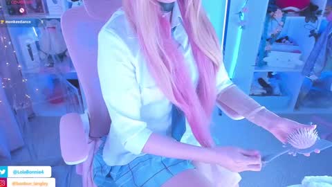 Snapshot of asuka_langleysoryu chatting on February 3, 9:18 pm Bonnie online show from February 3, 9:18 pm