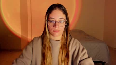 atenas online show from October 28, 10:10 am