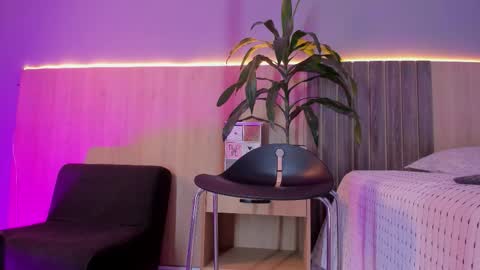 Atenea online show from March 17, 11:47 am