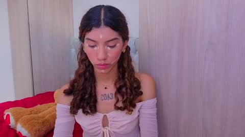 Atenea online show from May 26, 3:55 pm