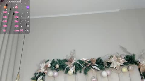ATENEA ROBERTS Sofia online show from December 17, 1:18 am