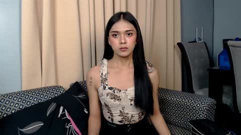 Snapshot of athenaheart chatting on January 23, 11:26 am Ady online show from January 23, 11:26 am