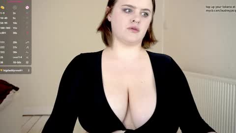 Audrey Jacq online show from May 4, 5:17 pm