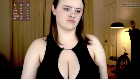 Audrey Jacq online show from January 6, 4:02 pm