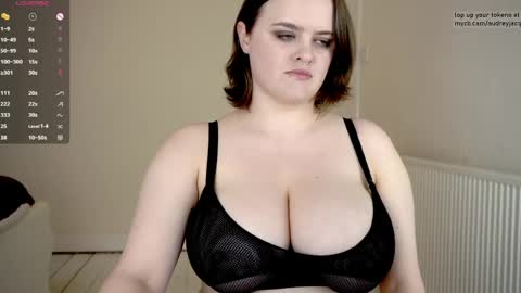 Audrey Jacq online show from May 8, 6:54 pm
