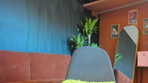 Audry online show from April 6, 9:27 pm