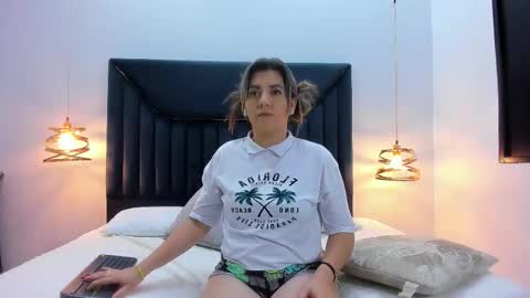Aura Evans online show from September 23, 12:14 pm